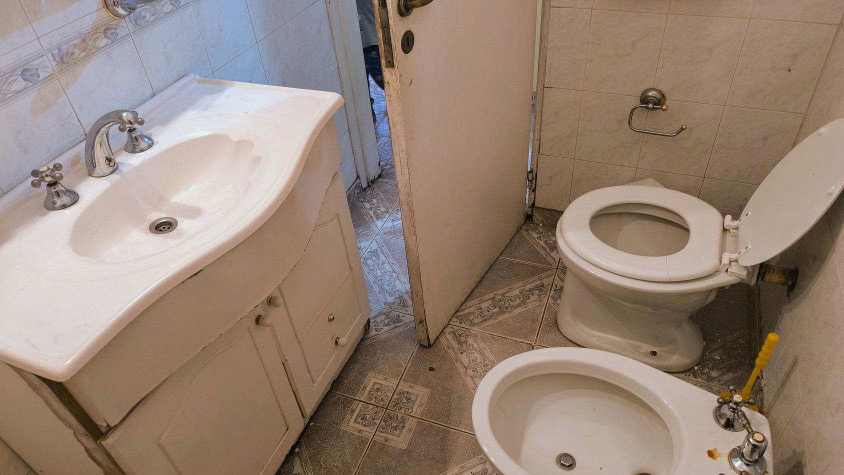 REBAJADA  casa   de 3 dorm. en Villa Carlos Paz 