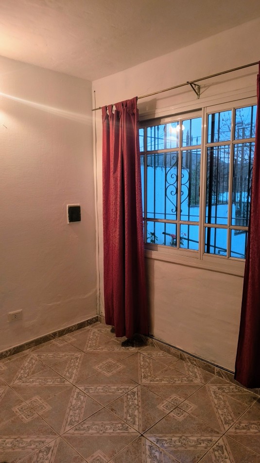 REBAJADA  casa   de 3 dorm. en Villa Carlos Paz 