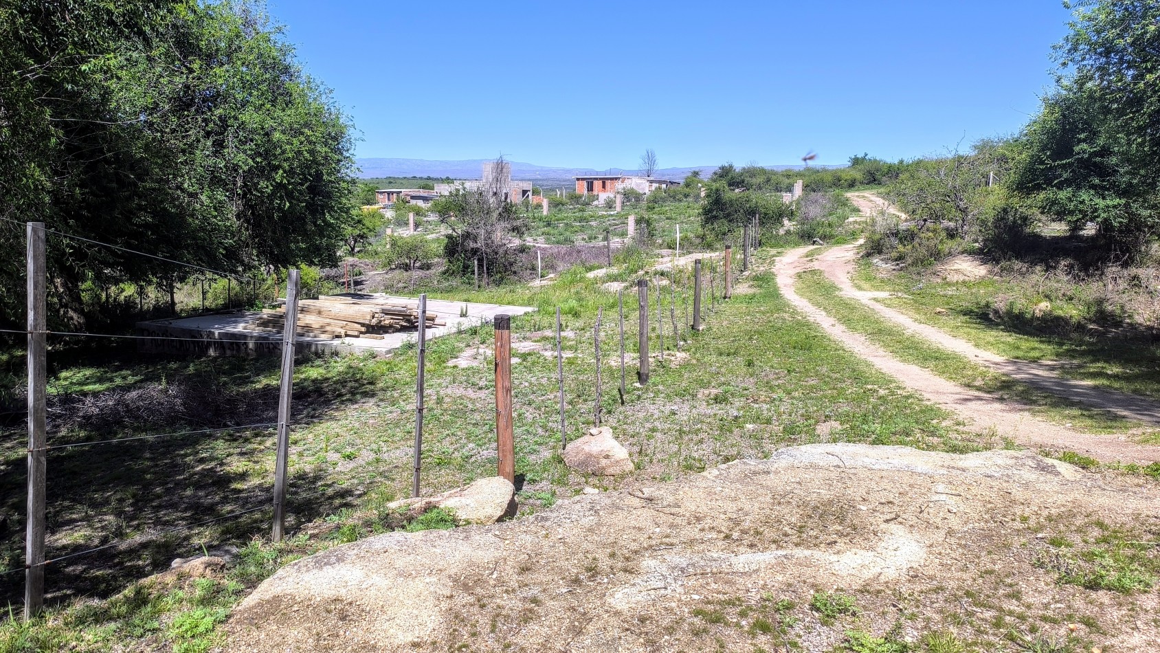 Lote 903 m2 con platea-  Bialet Masse, B° Mirador del Lago