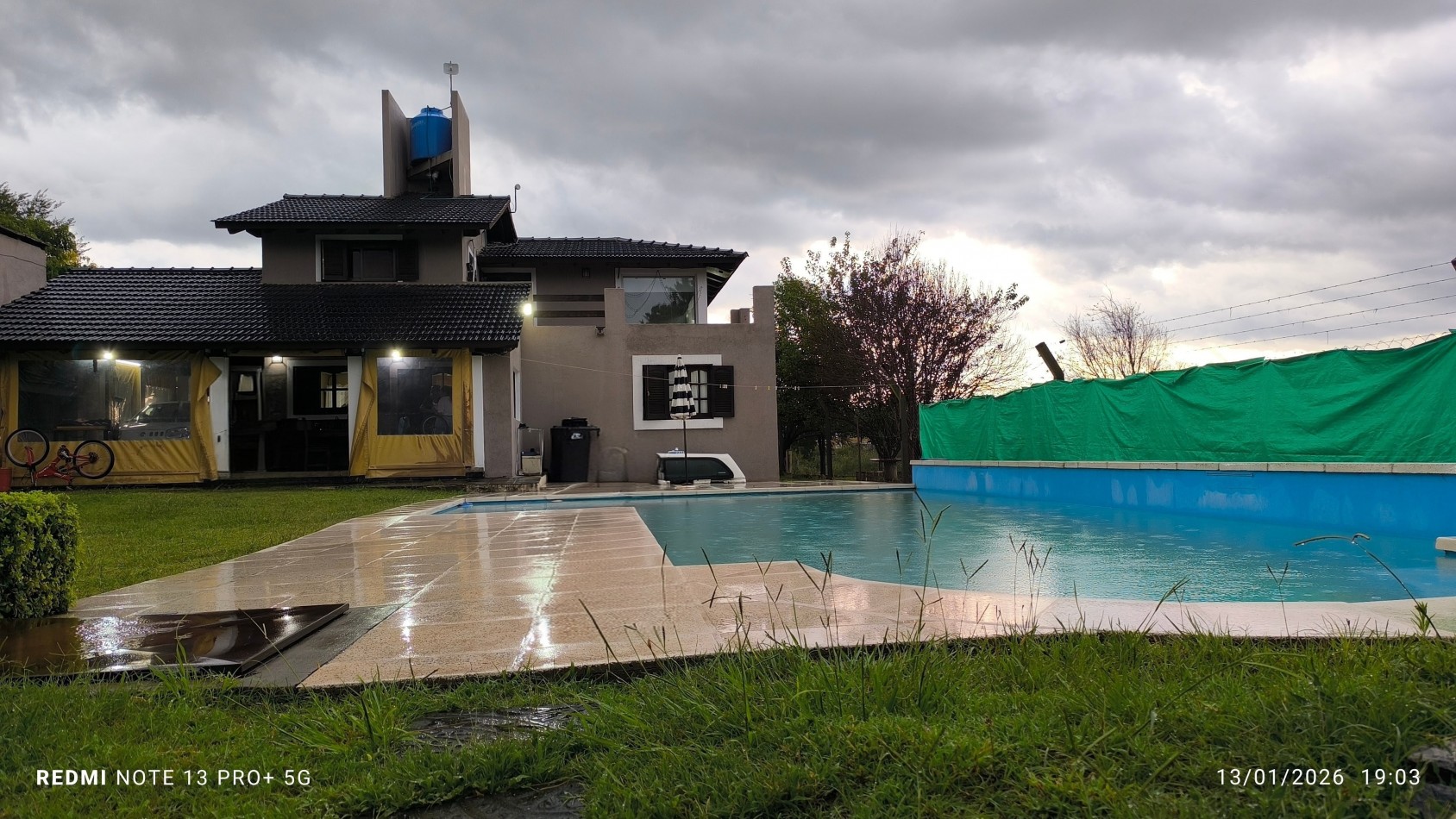 CASA DE CATEGORIA EN VENTA CON PILETA - B° MIRADOR DEL LAGO | BIALET MASSE