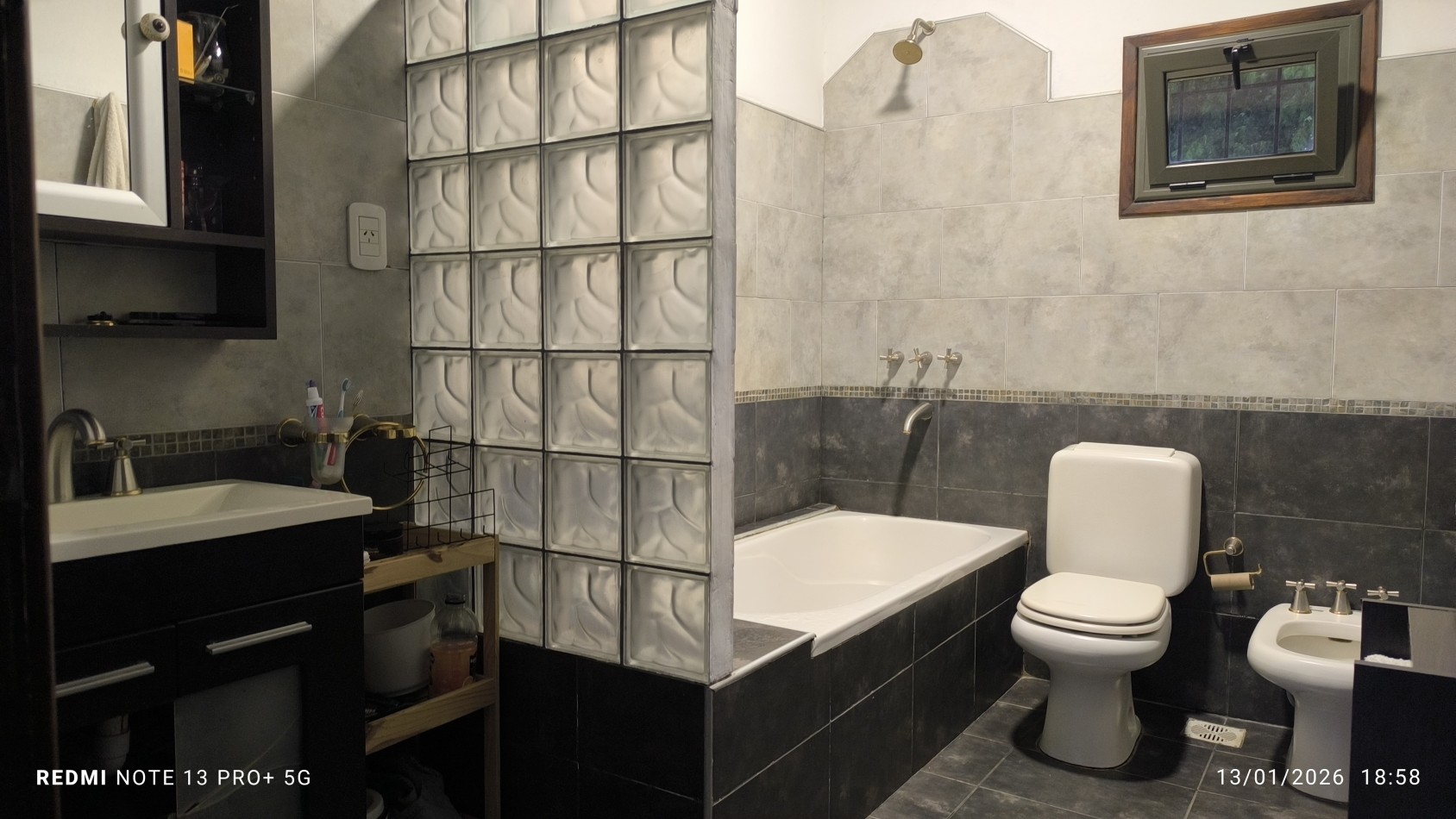 CASA DE CATEGORIA EN VENTA CON PILETA - B° MIRADOR DEL LAGO | BIALET MASSE