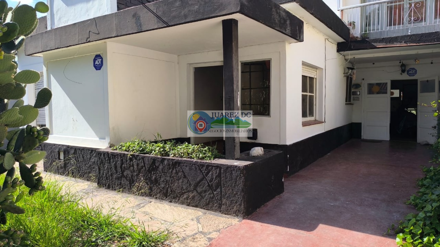 Oportunidad-Financiacion- en Villa Carlos Paz - Casa + Depto, ideal vivienda + renta 