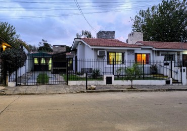 REBAJADA  casa   de 3 dorm. en Villa Carlos Paz 