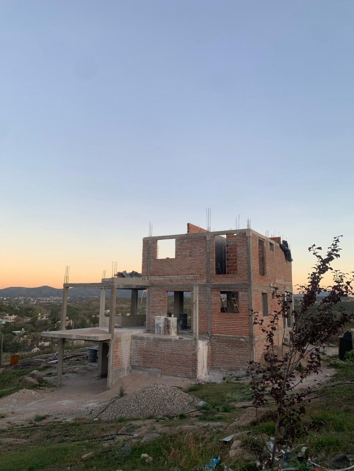 Casa en venta - Avance del 60%, lista para que le des tu toque personal. Estancia Vieja, Carlos Paz, Punilla